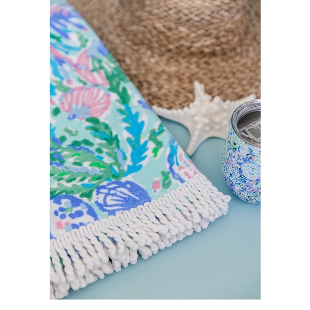BNWT LP Colorful oversized Pool/beach large Patterned towel Beautiful 🏝️☀️
